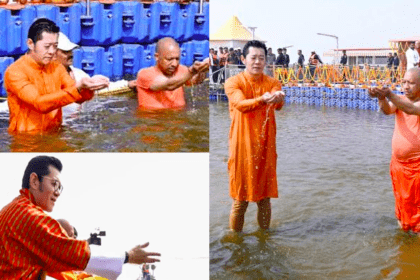 bhutan king along with cm yogi take a dip in sangam at mahakumbh 2025 Satyamanch